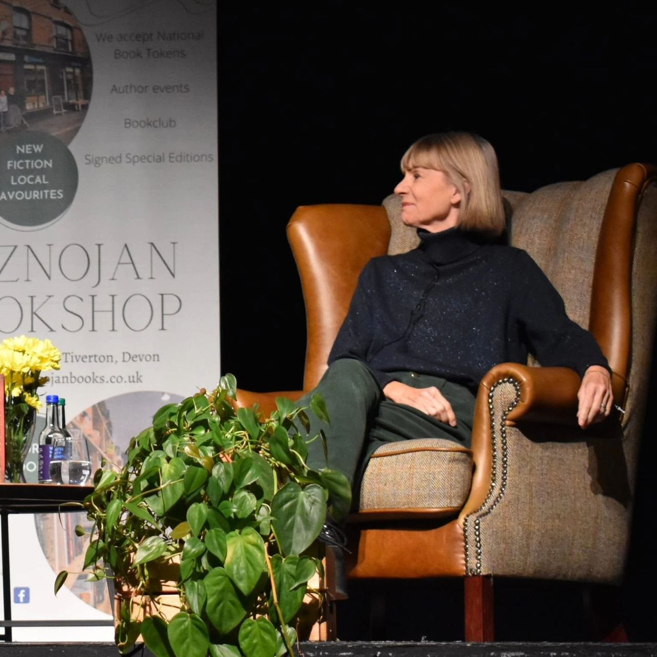 An author conversation at Liznojan bookshop